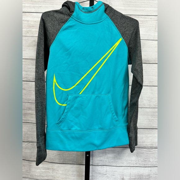 Nike Tops - Nike Hoodie